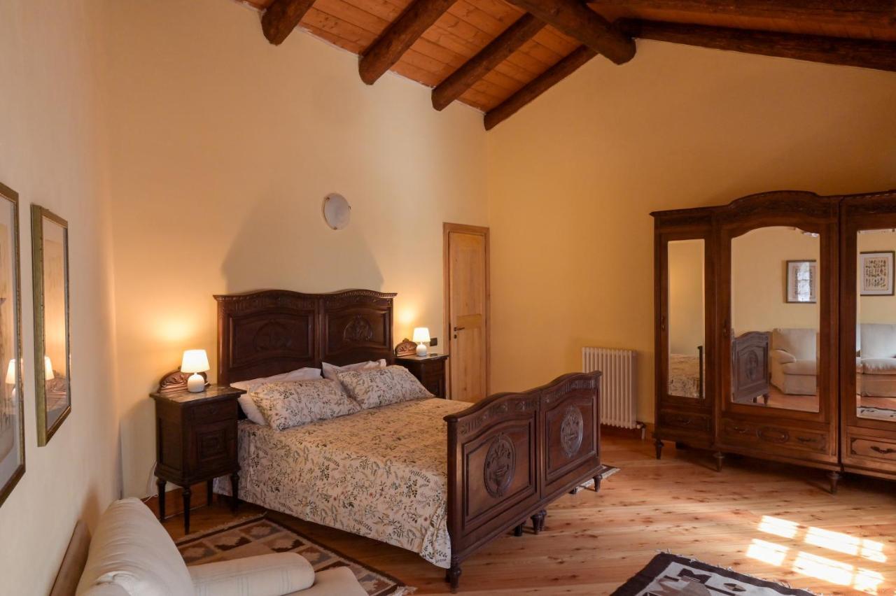 Hotel La Casa Del Castellano Cinzano Esterno foto