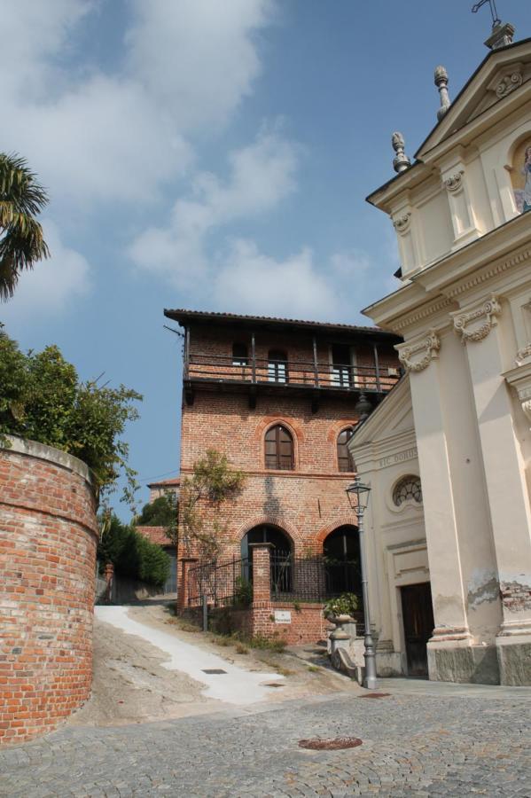 Hotel La Casa Del Castellano Cinzano Esterno foto