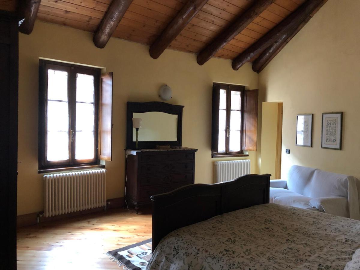 Hotel La Casa Del Castellano Cinzano Esterno foto